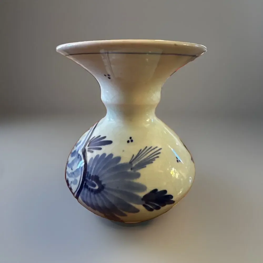 Delft vintage blue